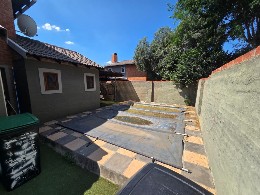 4 Bedroom Property for Sale in Waterval East North West